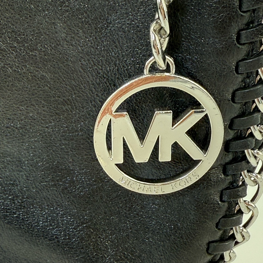 Michael Michael Kors Black Leather Shoulder/Crossbody Chelsea Silver Chain Bag - Picture 15 of 17